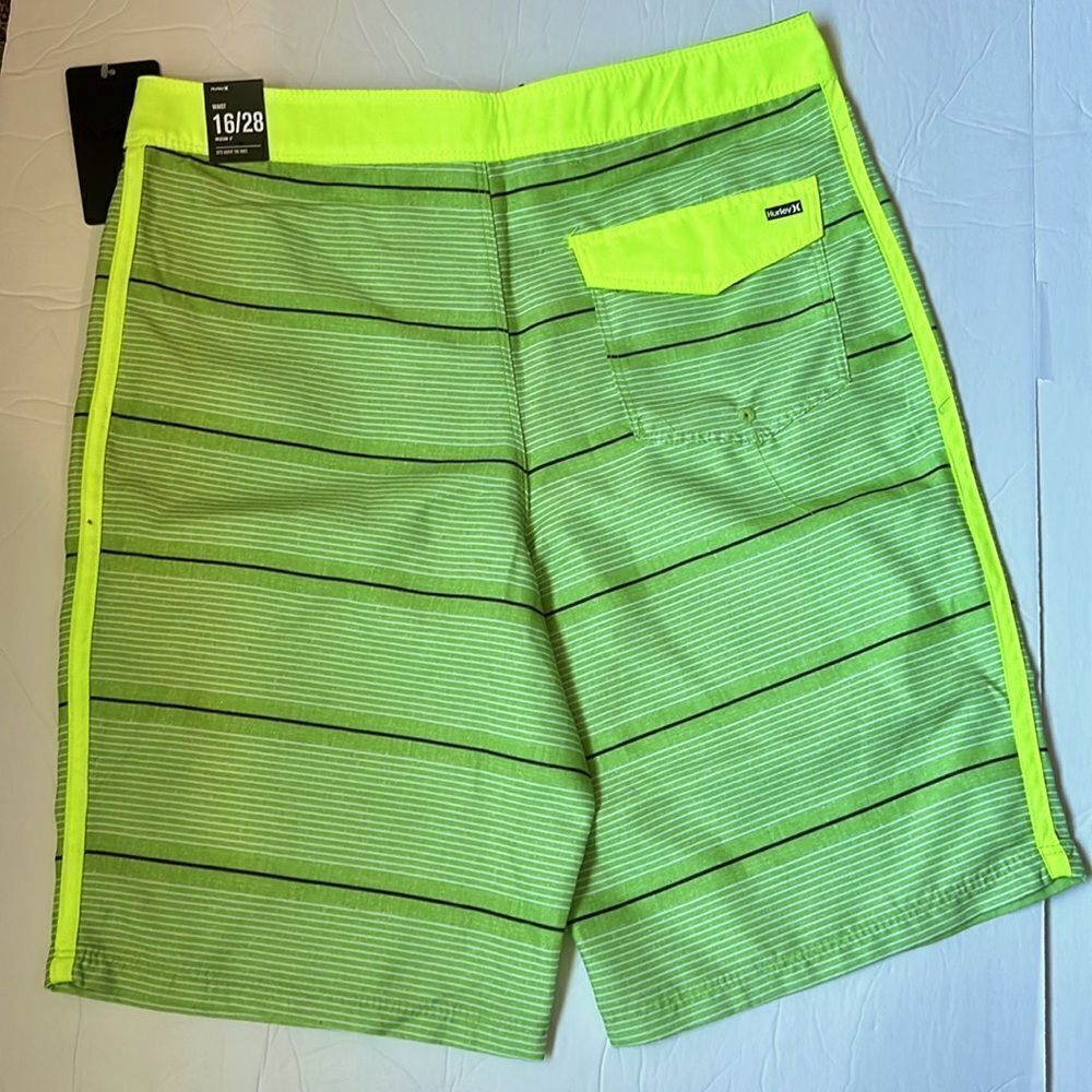 Hurley Shorts - Picture 2 of 5